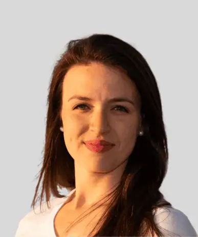 Ana McRae